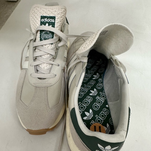 ADIDAS Beige Retropy E5 Sneakers BRAND NEW WITH TAGS - Picture 3 of 5